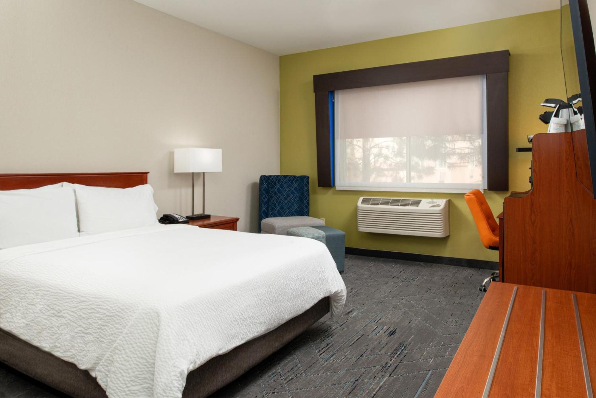 Holiday Inn Express Hotel & Suites Farmington By Ihg Exterior photo