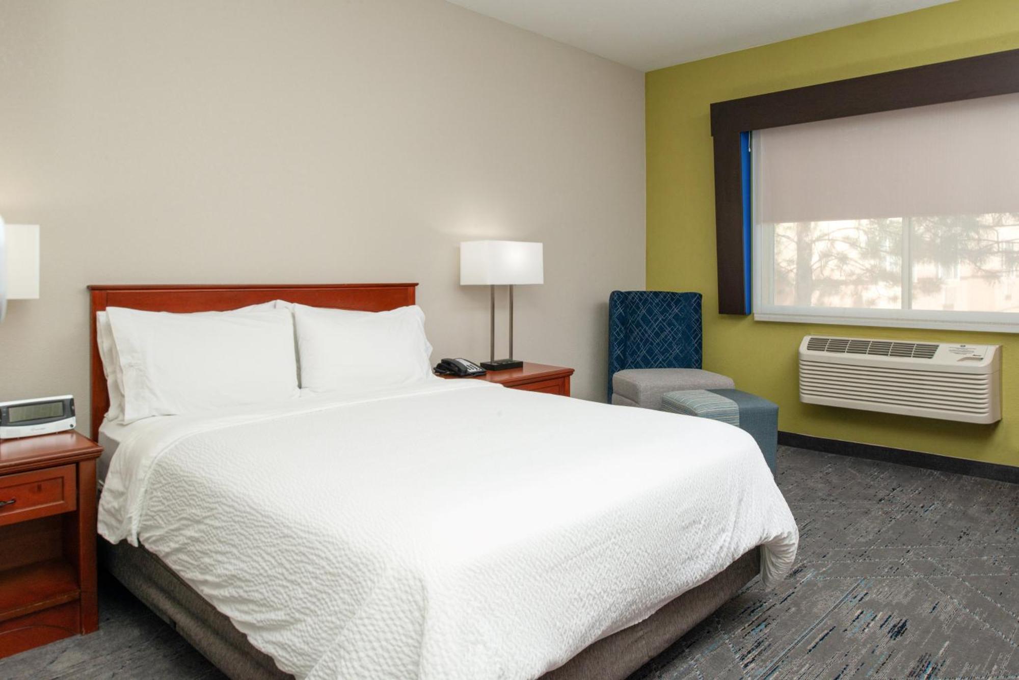 Holiday Inn Express Hotel & Suites Farmington By Ihg Exterior photo