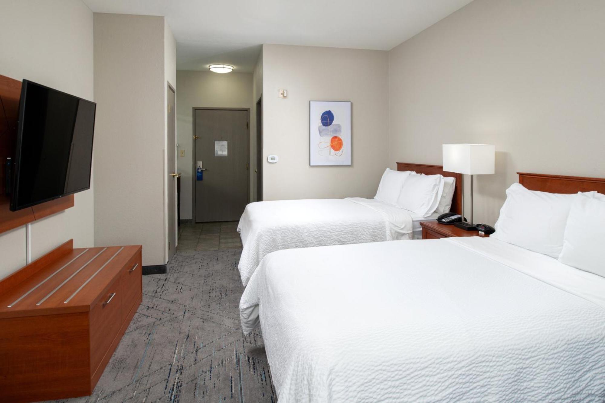 Holiday Inn Express Hotel & Suites Farmington By Ihg Exterior photo