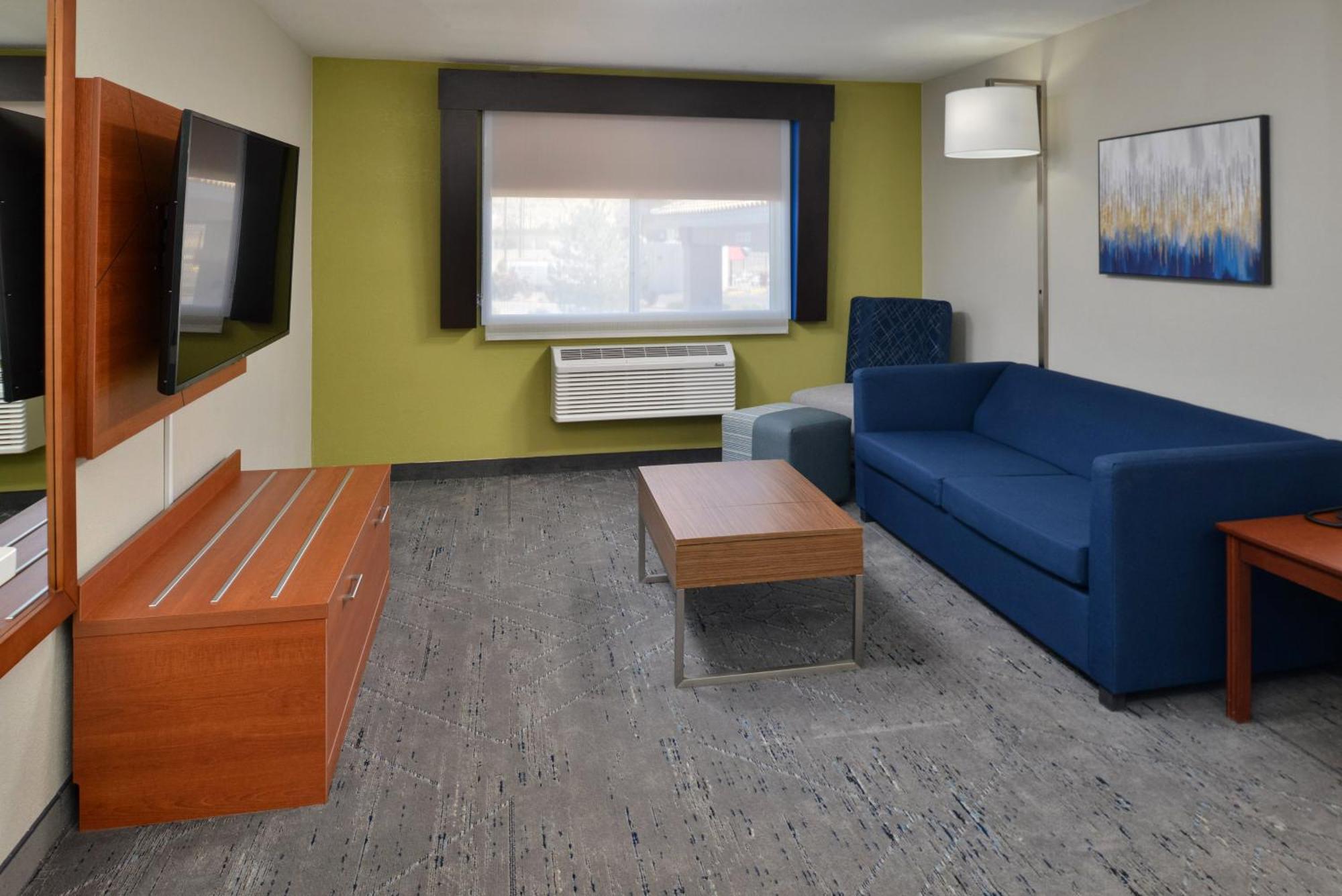 Holiday Inn Express Hotel & Suites Farmington By Ihg Exterior photo